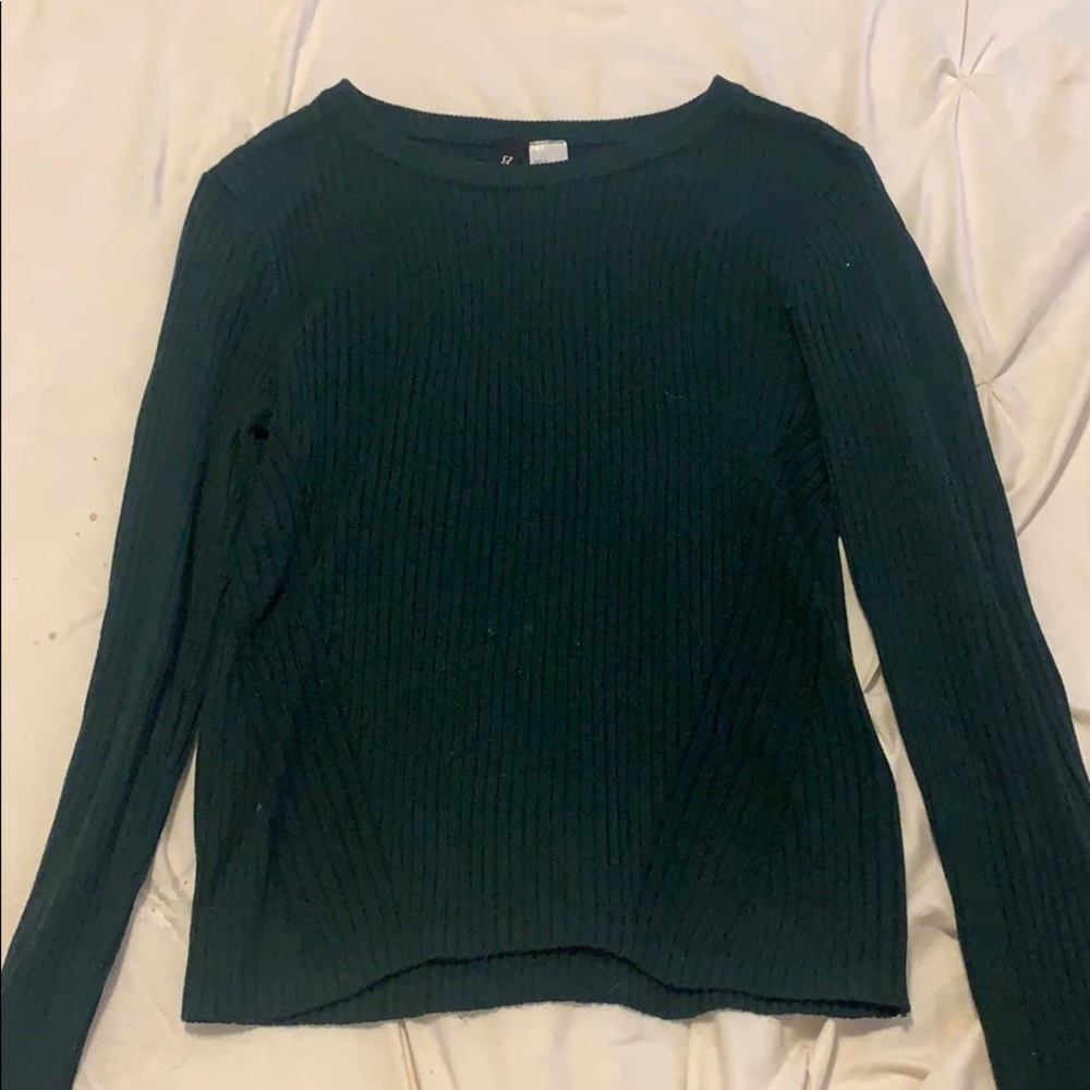 Green long sleeve sweater